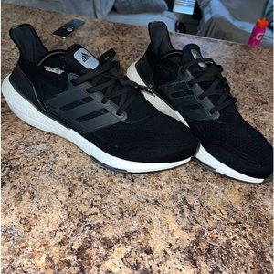 Adidas Black UltraBoost 22 Size 12 *Worn a few times in excellent shape*